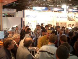 Messe Unterhaltung schafft Aufmerksamkeit.