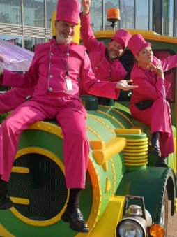 Gästetransfer mit Walking Act DIE PAGEN auf der Digital X in Köln.