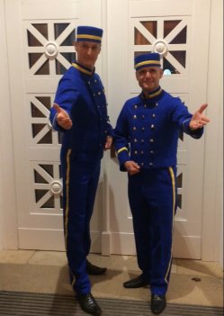 Hotelpagen-Uniform in blau
